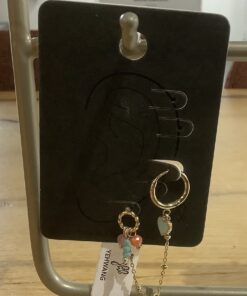 Oorbel met hartje en kraaltjes